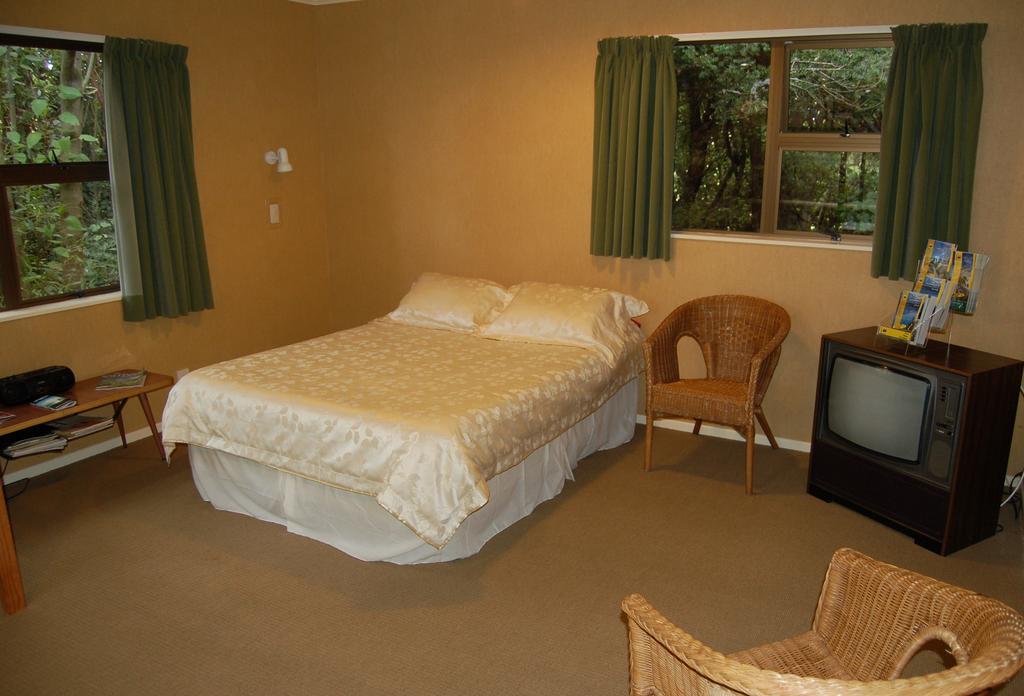 Wheatly Downs Farmstay And Backpackers Hawera Esterno foto