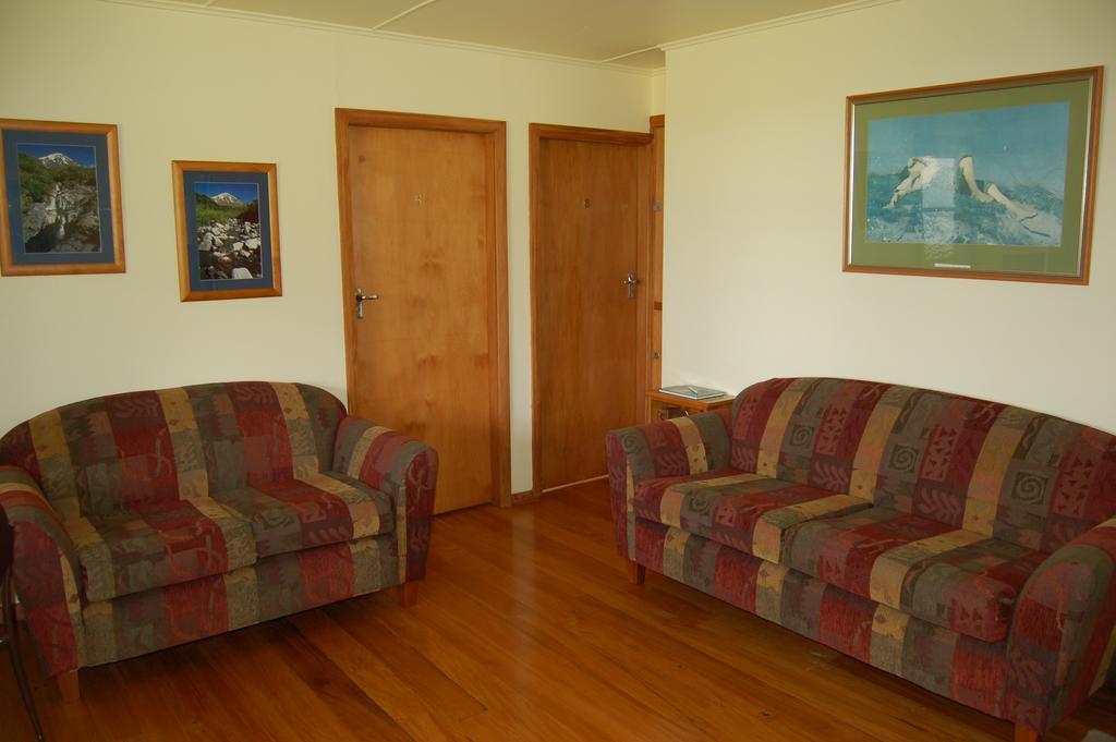 Wheatly Downs Farmstay And Backpackers Hawera Esterno foto